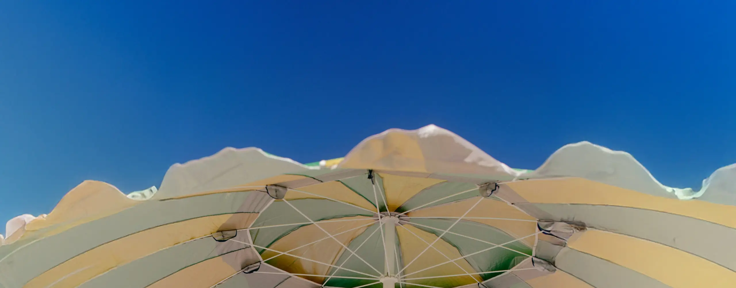 LDW Hero umbrella in blue skies